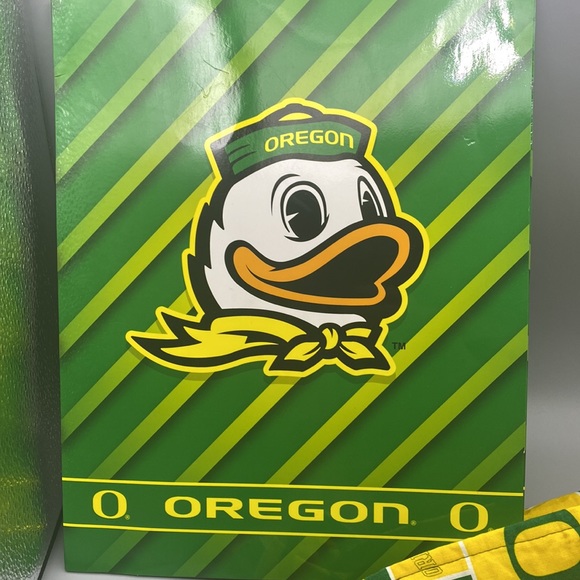Oregon Ducks handmade cotton tote & 3 pens & 5 pencils & 2 folders 9 x 11 pack - Picture 5 of 15